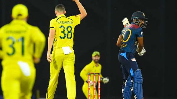 சரிந்த விக்கெட்டுகள்