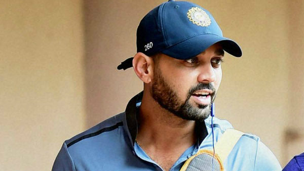 மீண்டும் கிரிக்கெட் 