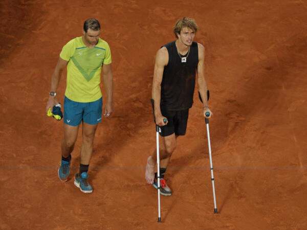 போட்டியிலிருந்து விலகல்