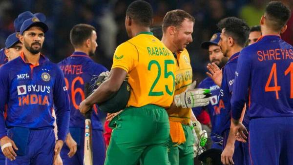 இந்தியாவுக்கு பாராட்டு