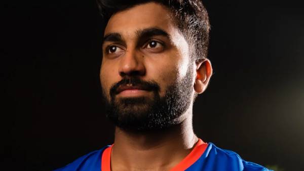 ஆரம்பத்தில் தடுமாற்றம்