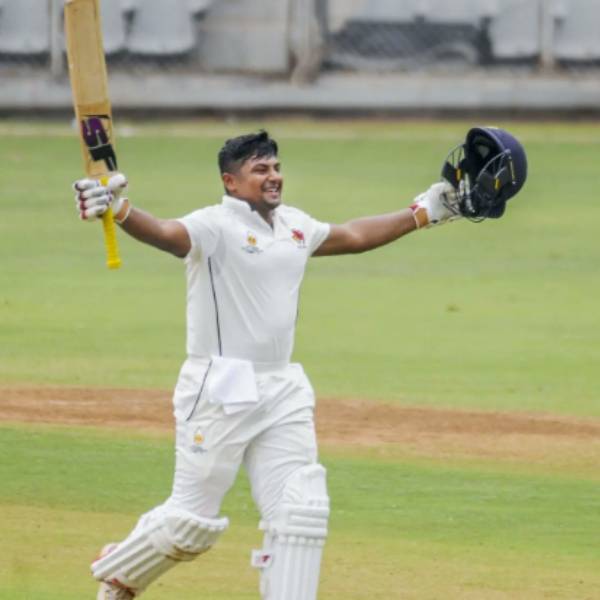 சர்ஃபிராஸ் சதம்