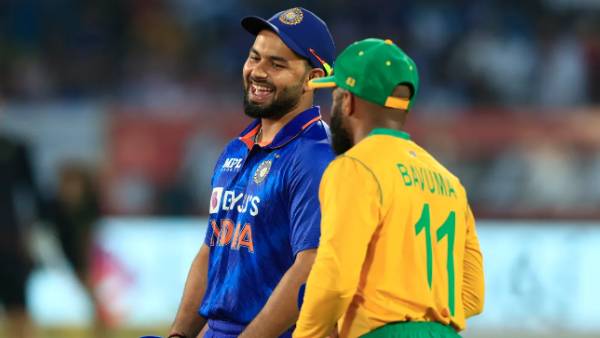 ப்ளேயிங் 11 விவரம் 