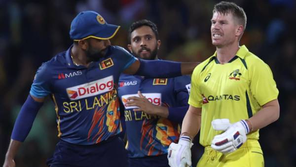 வார்னர் 99 அவுட்