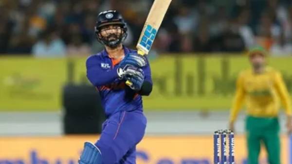 தினேஷ் கார்த்திக் பாய்ச்சல்