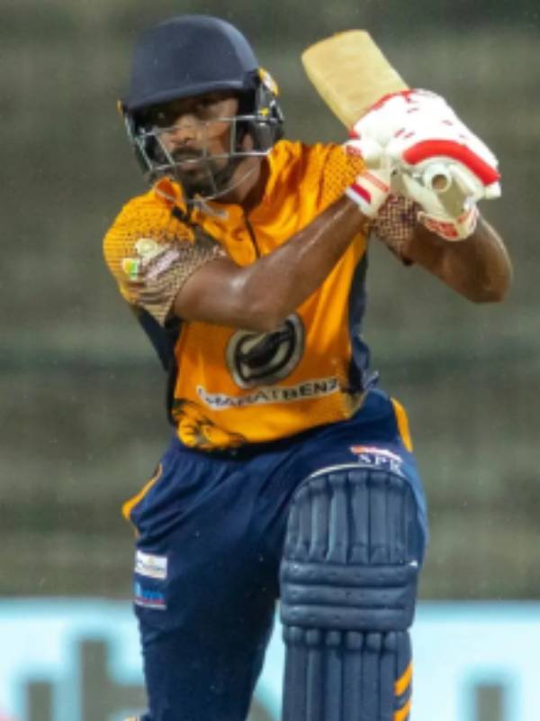 முதலில் தடுமாற்றம்