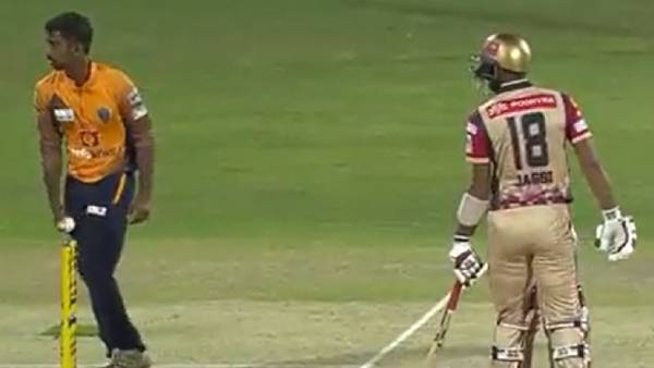 விக்கெட் சர்ச்சை 