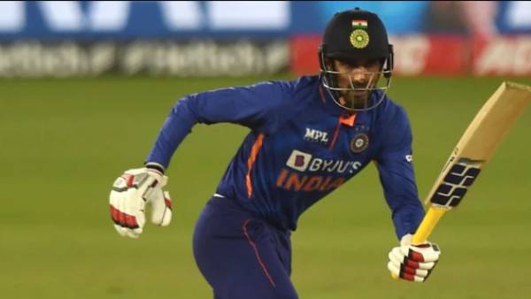 தீபக் ஹூடா தீபக் ஹூடா