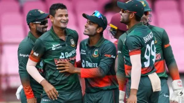 கட்டுக்கோப்பான பந்துவீச்சு 