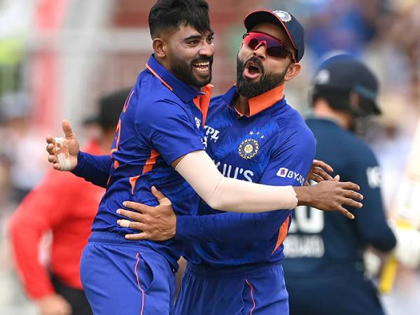 சிராஜ் அசத்தல்