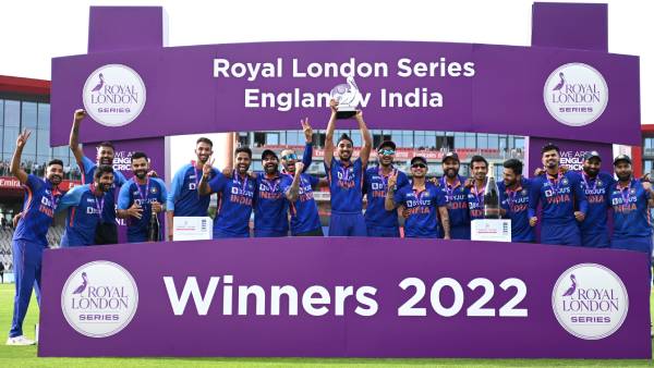  சாதனை மேல் சாதனை 