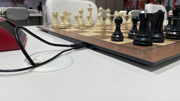 புது ஆச்சரியம் 