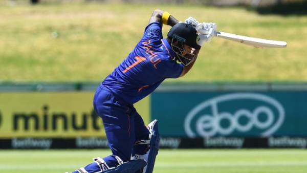 அணியில் இடமில்லை?