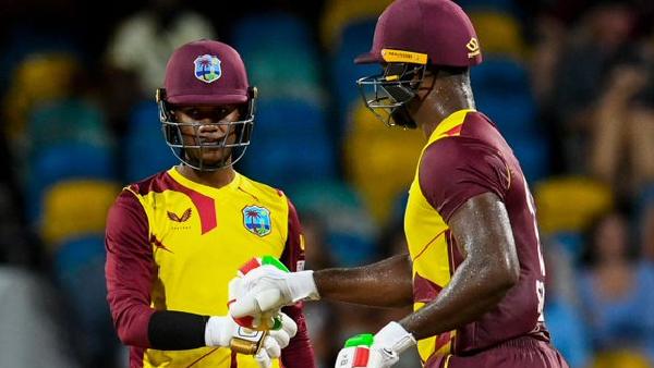 பிராண்டன் கிங் அரைசதம்