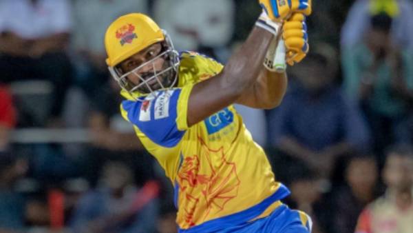 138 ரன்களுக்கு ஆட்டமிழப்பு