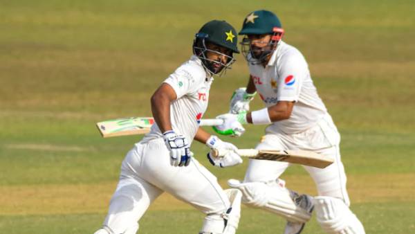  சந்திமால் அசத்தல் 