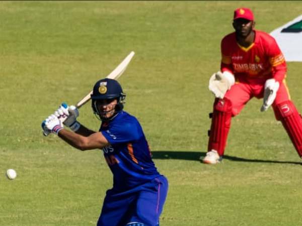 அட்டகாச சதம்