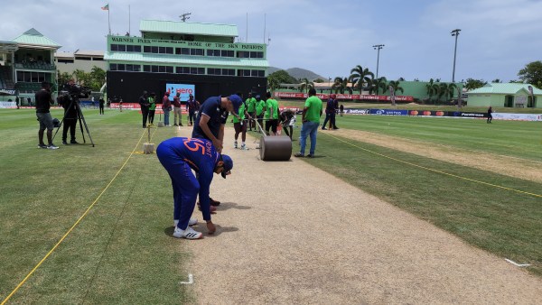  ரசிகர்கள் குழப்பம் 