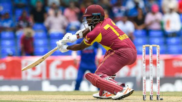 மேய்ர்ஸ் அதிரடி