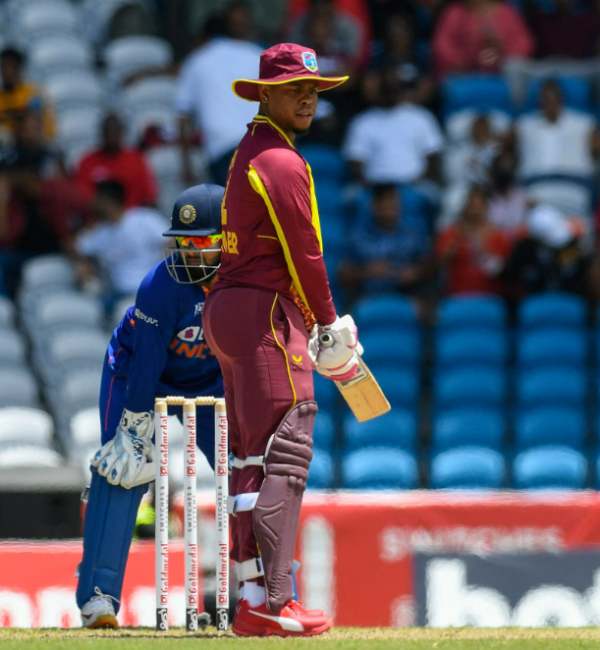  165 ரன்கள் இலக்கு