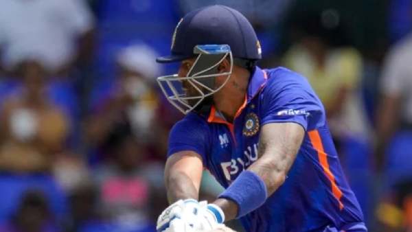 சூர்யா அரைசதம்