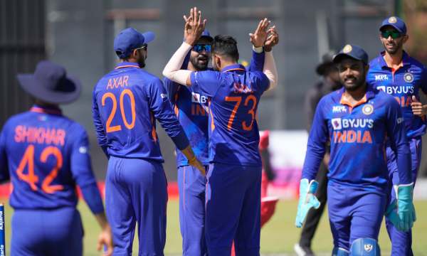 பிளேயிங் லெவன் 