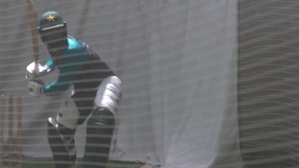 தினசரி 150 சிக்சர்