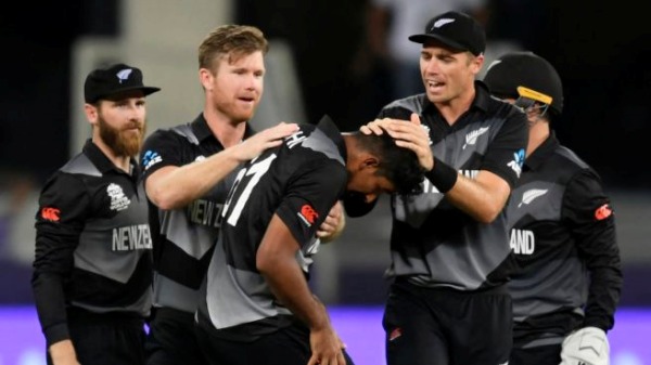 பந்துவீச்சு படை 