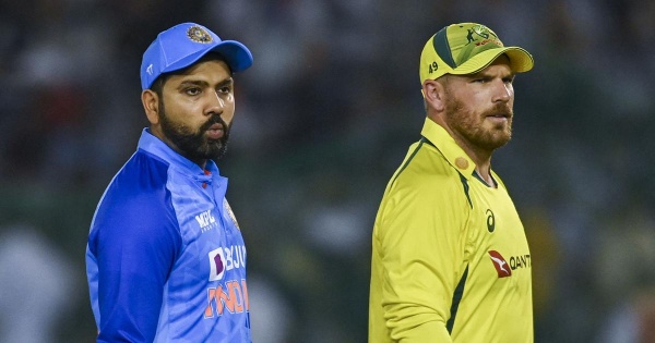 டாஸ் தாமதம்