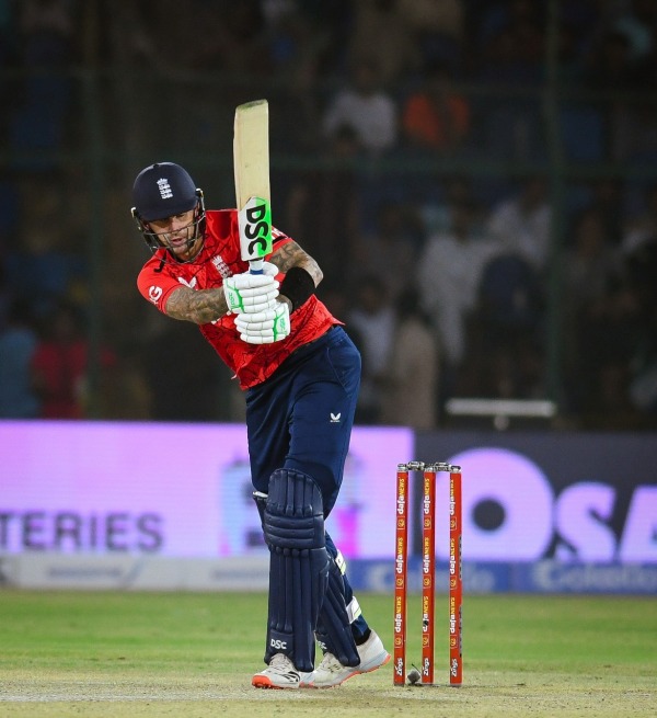 கோலி சாதனை முறியடிப்பு