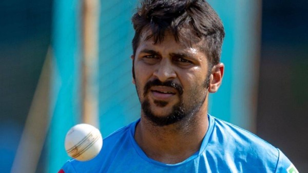 பேசவே நேரமில்லை