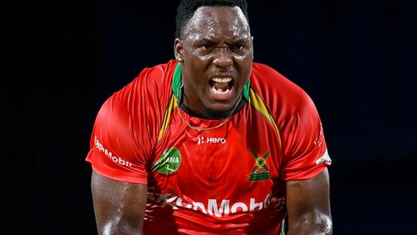 3 ஓவரில் 74 ரன்கள்