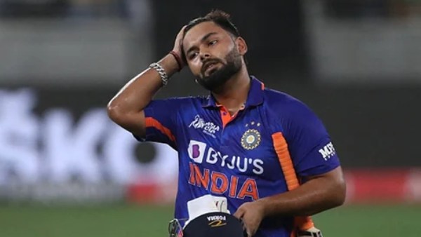 அதிரடி பேட்டிங்