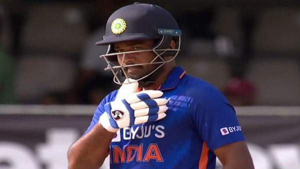 ரசிகர்கள் ஆத்திரம்