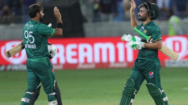 ரிஸ்வான் அபாரம்