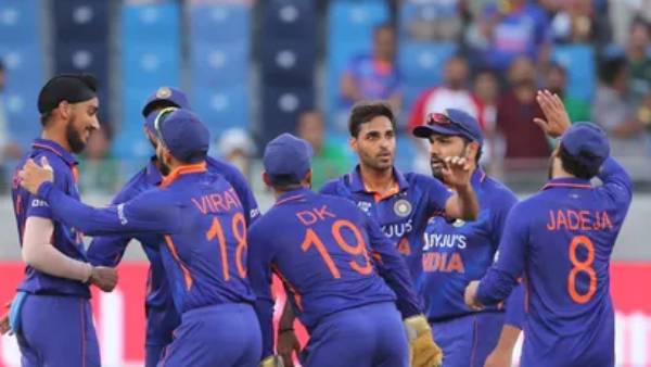 ரசிகர்கள் குழப்பம் ரசிகர்கள் குழப்பம்