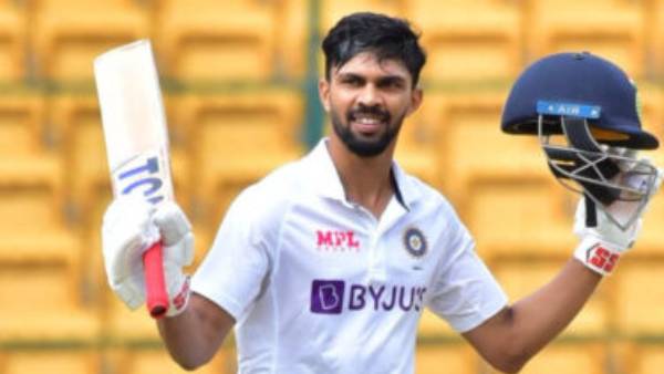 ருத்துராஜ் சதம்