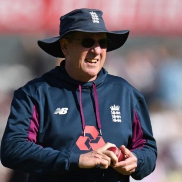 யார் டிரெவர் பெய்லிஸ்?