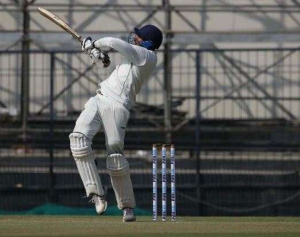 257 ரன்கள் 257 ரன்கள்