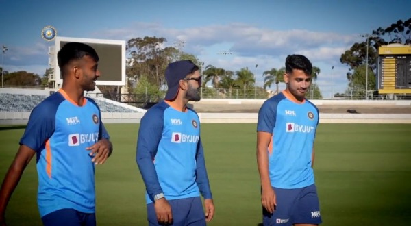 2 வீரர்களுக்கு அழைப்பு