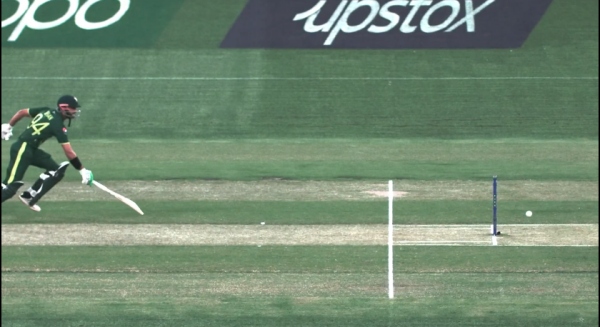 மிஸ்ஸான ரன் அவுட் 