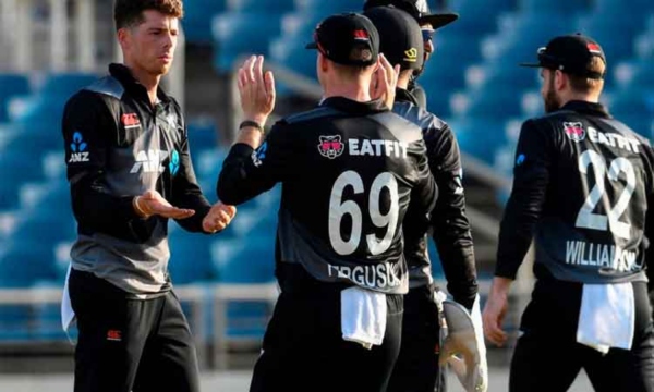 திணறிய நியூசிலாந்து 