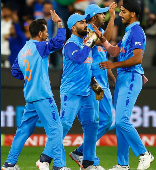 சரிந்த விக்கெட்