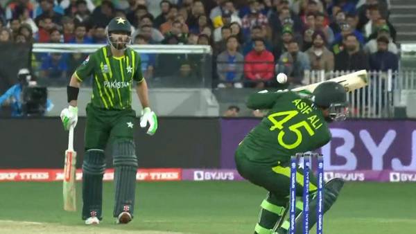 அபார ஆட்டம்