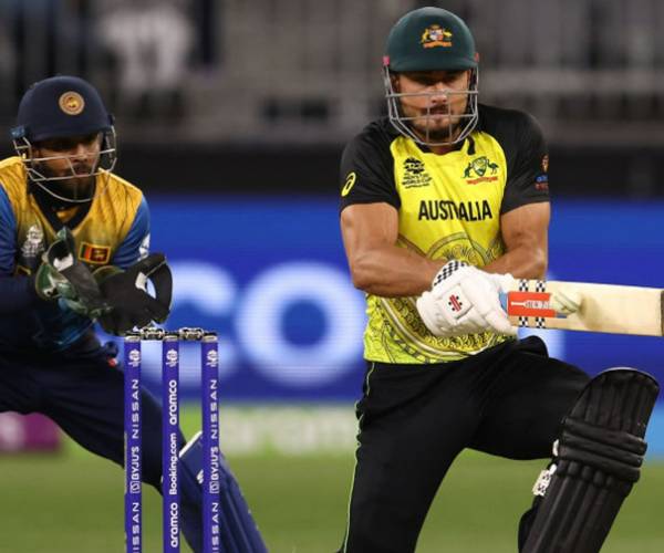 இலங்கை தடுமாற்றம் 