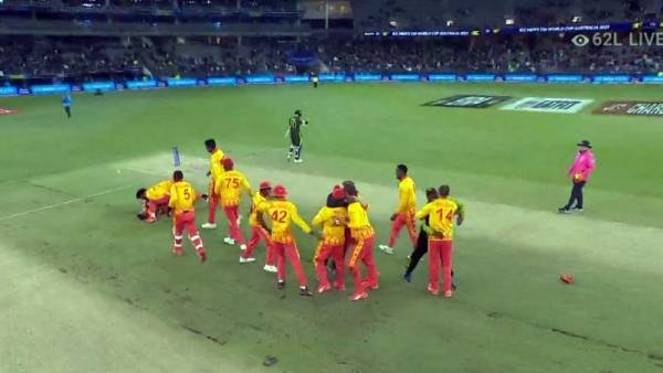 131 ரன்கள் இலக்கு