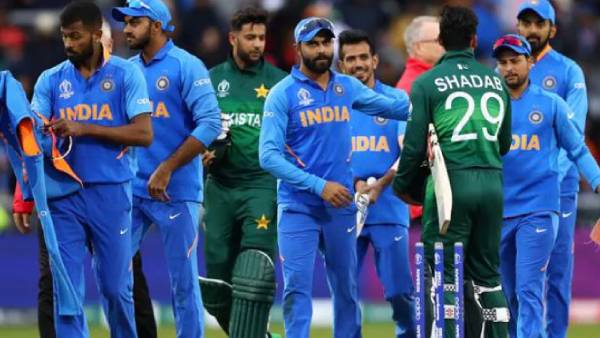 மாற்றம் வேண்டும் மாற்றம் வேண்டும்