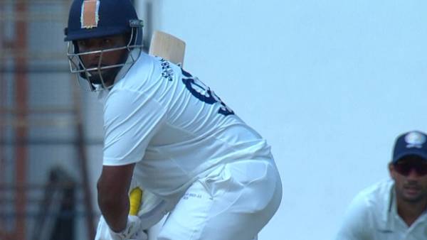 சர்பிராஸ் சதம்