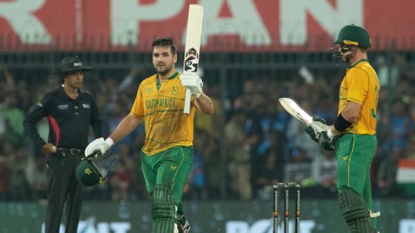 அதிரடி சதம்