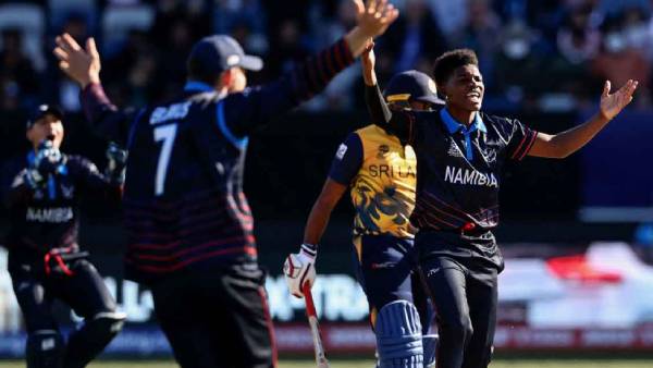 கடைசியில் அதிரடி